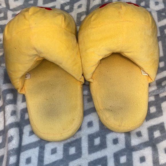 SOFT HEART EMOJI SLIPPERS😍 - Picture 2 of 3